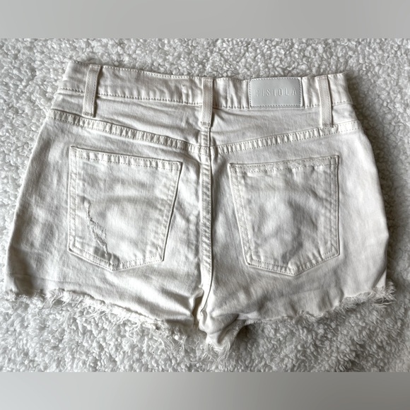 White Cut off denim shorts / California closet staple! - Picture 3 of 3